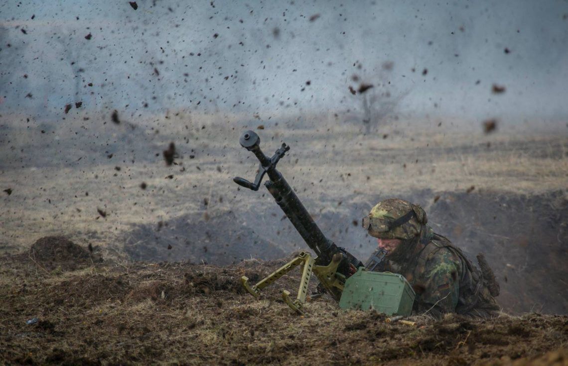 Оккупанты на Донбассе бьют по всей линии фронта — карта обстрелов