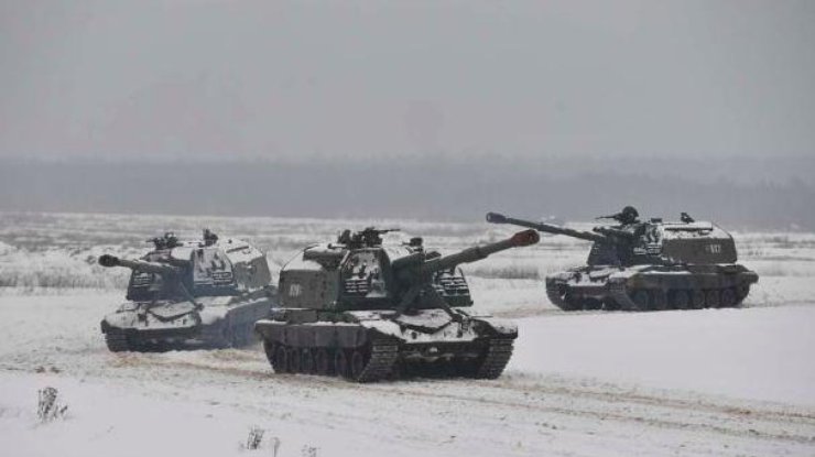 Россия заявила об отводе части техники от границ Украины