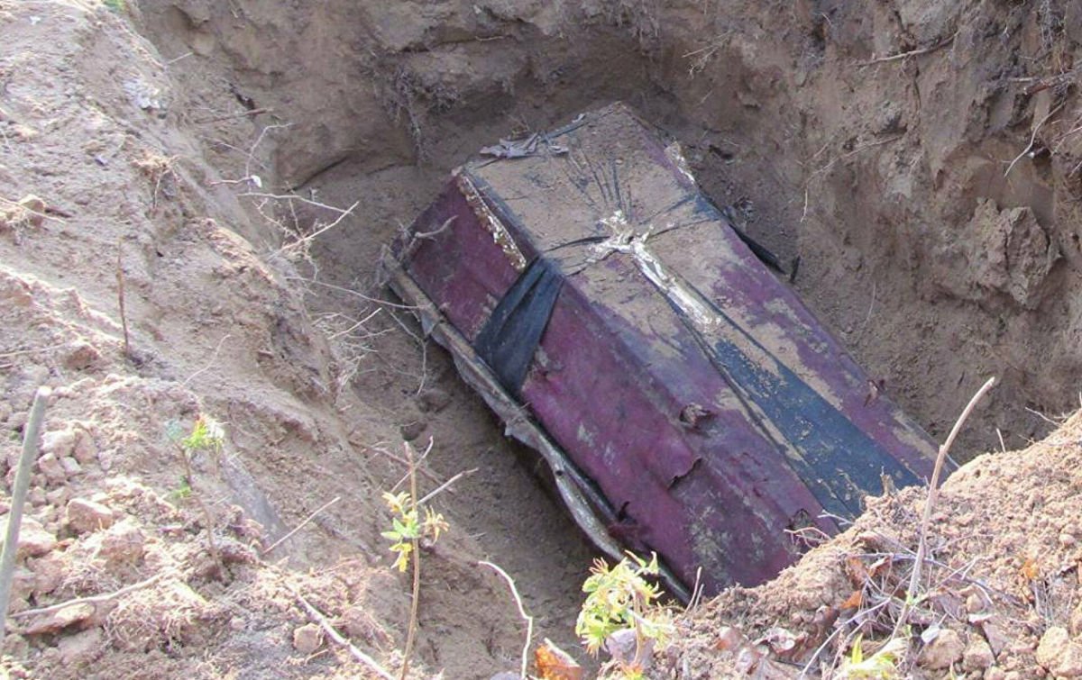 Готовится новая провокация на Донбассе: стало известно, для чего выкапываются тела захороненных