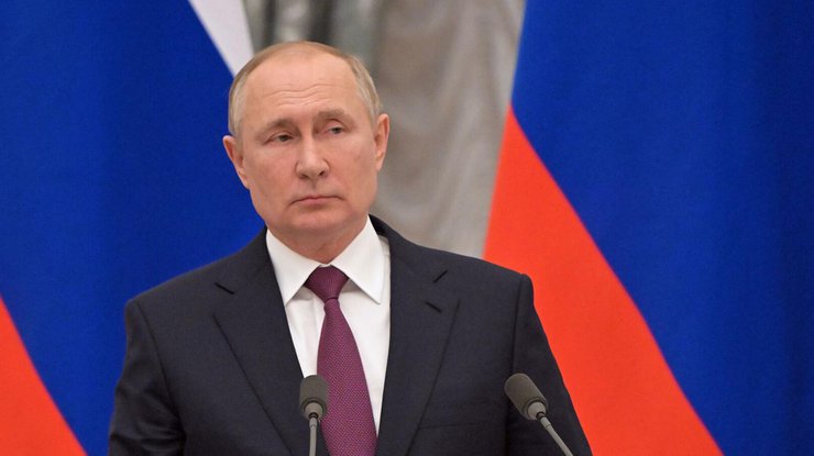 Путин призвал украинских военных сложить оружие и заявил о проведении "спецоперации"
