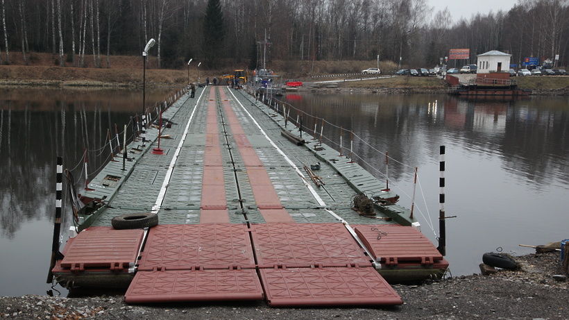 РФ и Беларусь развернули понтонный мост через Припять в 6 км от Украины: появились фото