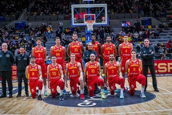 Баскетбол: действующие чемпионы мира объявили заявку на матчи против Украины