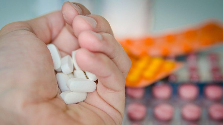 Украина получит первую партию лекарства против COVID-19