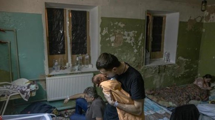 У Києві з початку війни народилися 987 дітей