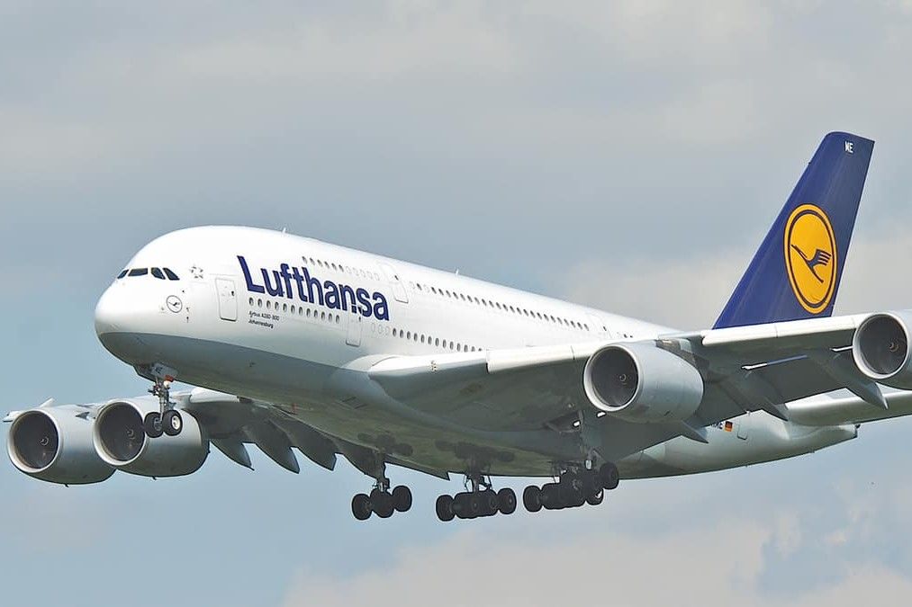 “Забрали деньги и унизили, нам больше не рады в Европе”, - россиян не пустили на рейсы Lufthansa и KLM
