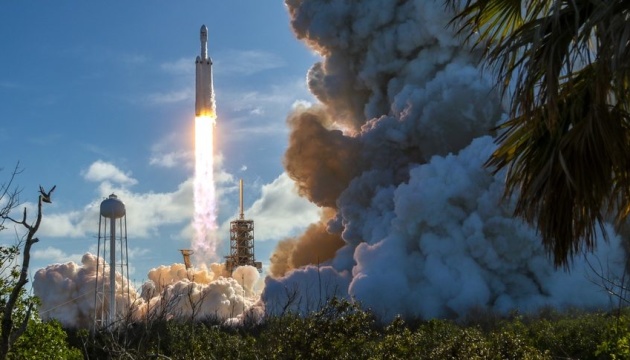 SpaceX Илона Маска отправила в МКС первую полностью частную миссию