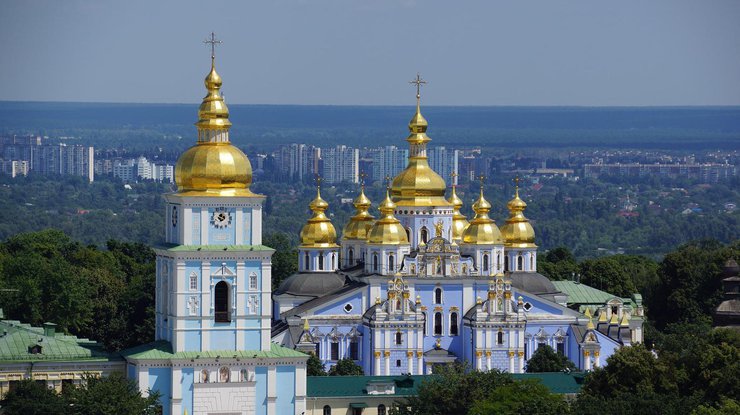 Українців просять не відвідувати церкви на Великдень