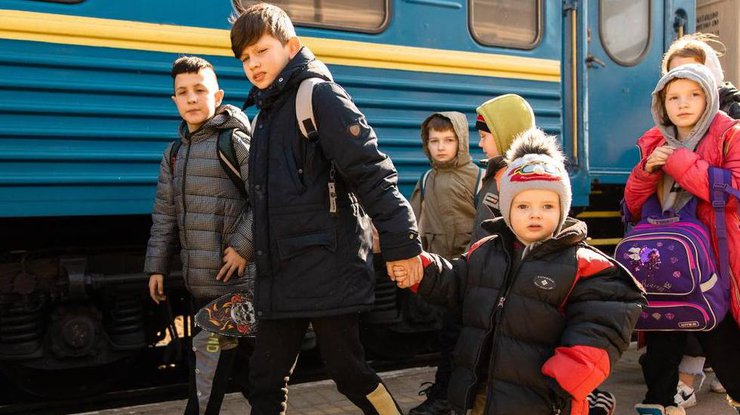 Жертвами російської агресії в Україні стали 215 дітей