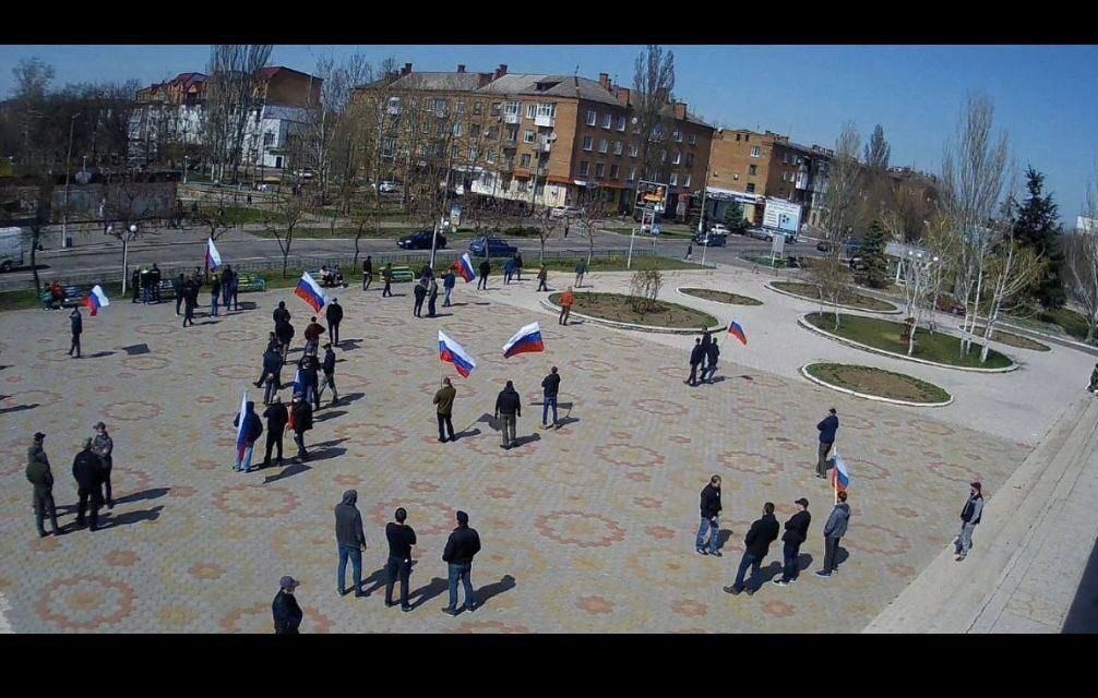 Россияне решили устроить в Новой Каховке пророссийский митинг: фото результатов насмешило Сеть