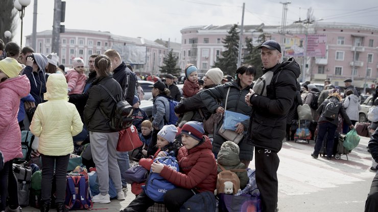 Ворог стягує війська до Луганщини, людей просять негайно евакуюватися - голова ОВА