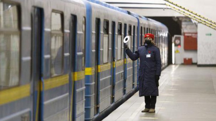 У Києві під час повітряної тривоги рух наземною ділянкою метро призупинятимуть