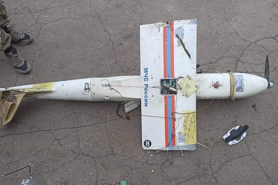 Пока в РФ горят леса, Путин бросил в войну с Украиной дроны МЧС: ВСУ показали обломки