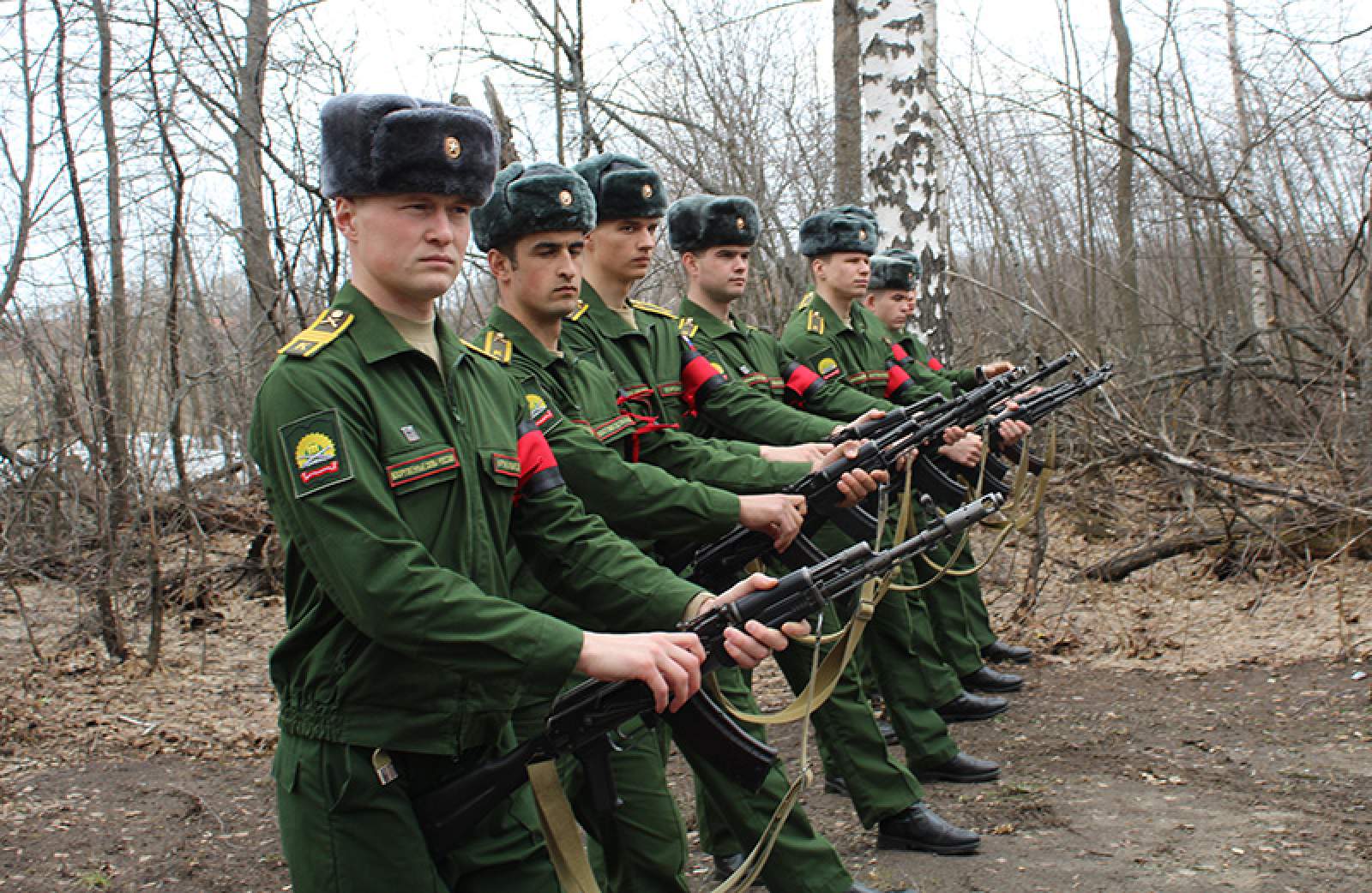 ​ВСУ сделали "двухсотым" командира артиллерийского полка ВС РФ Соловьева - хоронили в лесу