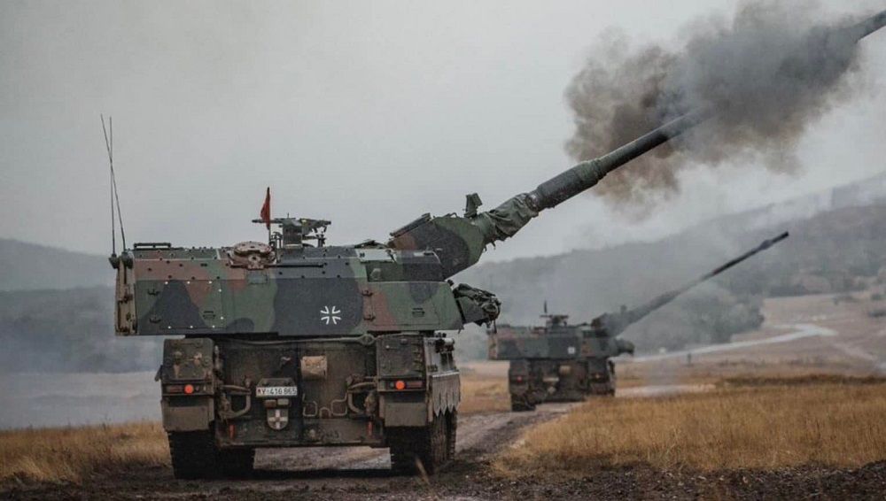Немецкие САУ PzH 2000 уже в Украине: против россиян бросят в бой 6 видов дальнобойных систем, HIMARS на подходе