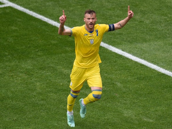 Ярмоленко вывел Украину вперед в игре против Шотландии