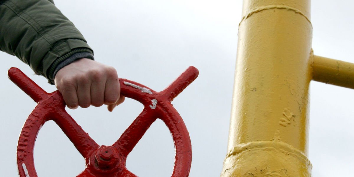 Газовый шантаж ЕС: эксперт объяснил, почему РФ не может провернуть тот же трюк с нефтью 