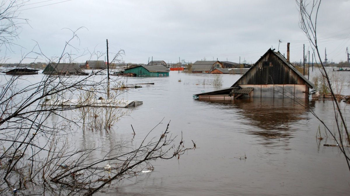 В России река смыла целое село: в зоне наводнения десятки человек