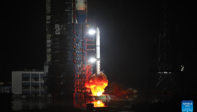 Китай запустил группу спутников зондирования Земли