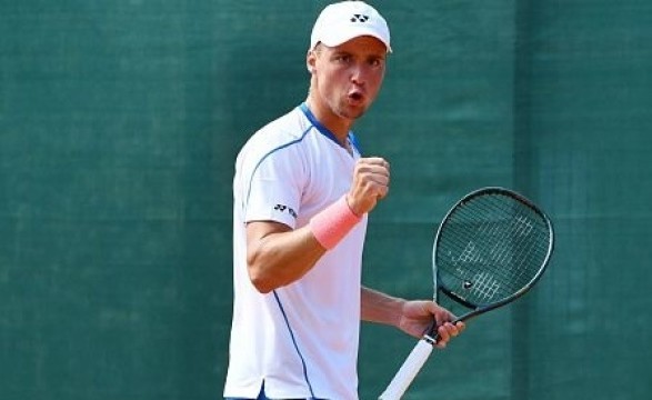 Теннисист Крутых вышел в 1/4 финала турнира ATP Challenger Tour