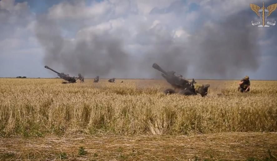 ДШВ ВСУ уничтожают оккупантов британскими 105-мм гаубицами на Херсонщине – видео