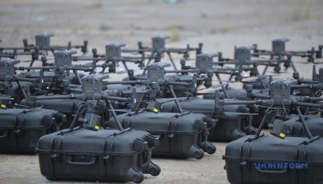 «Армия дронов»: до конца августа планируют закупить 200 дронов-разведчиков