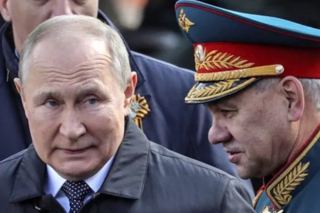 ​"Шойгу подвел доверие Путина, больше не фаворит", - СМИ