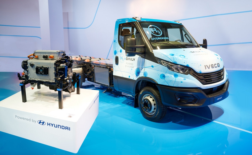 Hyundai и IVECO представили семитонный автомобиль, работающий на водороде