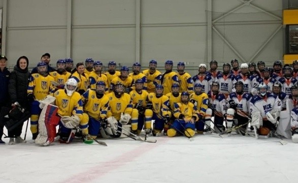 Хоккей: женская сборная Украины победила команду из Словакии