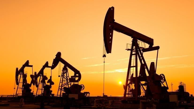 Цены на нефть ускорили падение: сговор России с магнатами из ОПЕК не работает