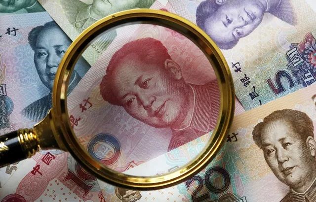 Россия теряет деньги: обвал юаня вызвал сокращение резервов ЦБ РФ