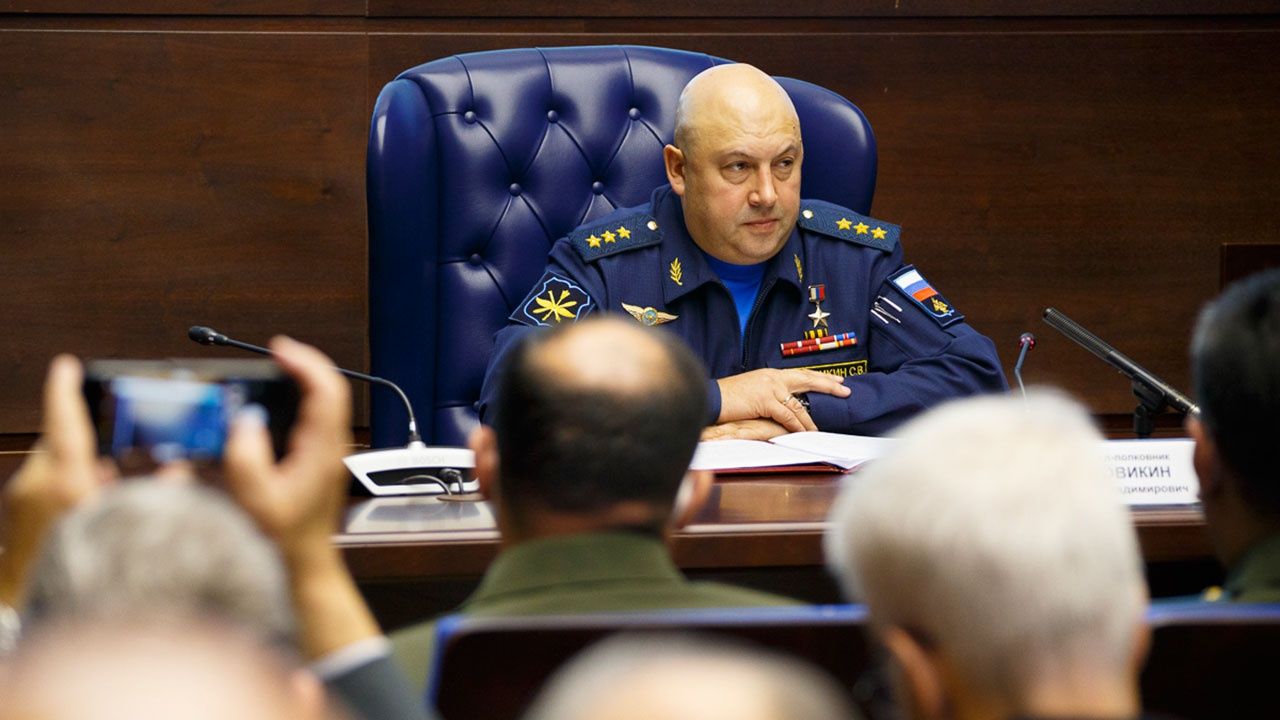 Генерал Армагеддон: что известно о новом командующем армии РФ в Украине Суровикине 