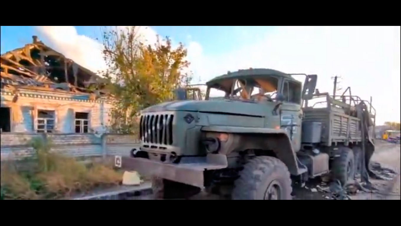 ​ВСУ ликвидировали вражеский конвой, выходящий из Лимана с награбленным, кадры