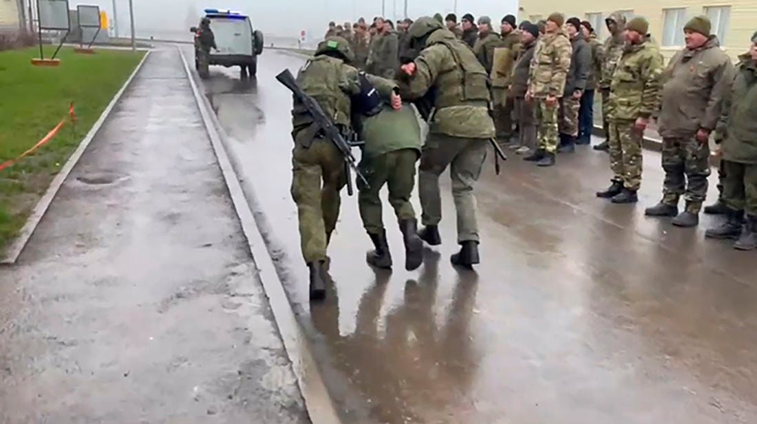 Скрутили на построении: в РФ за отказ воевать в Украине задержали "мобиков"