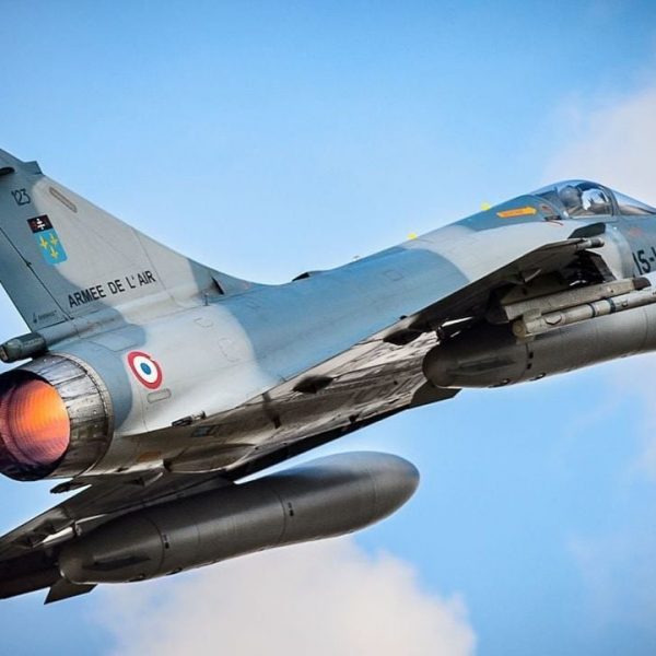 ​Франция обучает десятки летчиков ВСУ пилотировать Mirage 2000 — Le Figaro