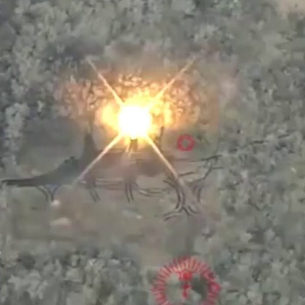 ​Арта ВСУ сожгла российский “Солнцепек” и машину подвоза: за операцией наблюдал дрон