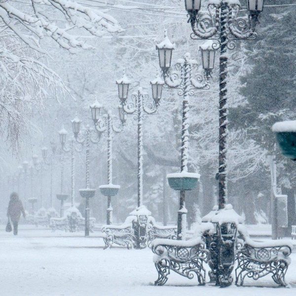 Ударит мощная непогода: Украину накроет снежный и грозовой шторм