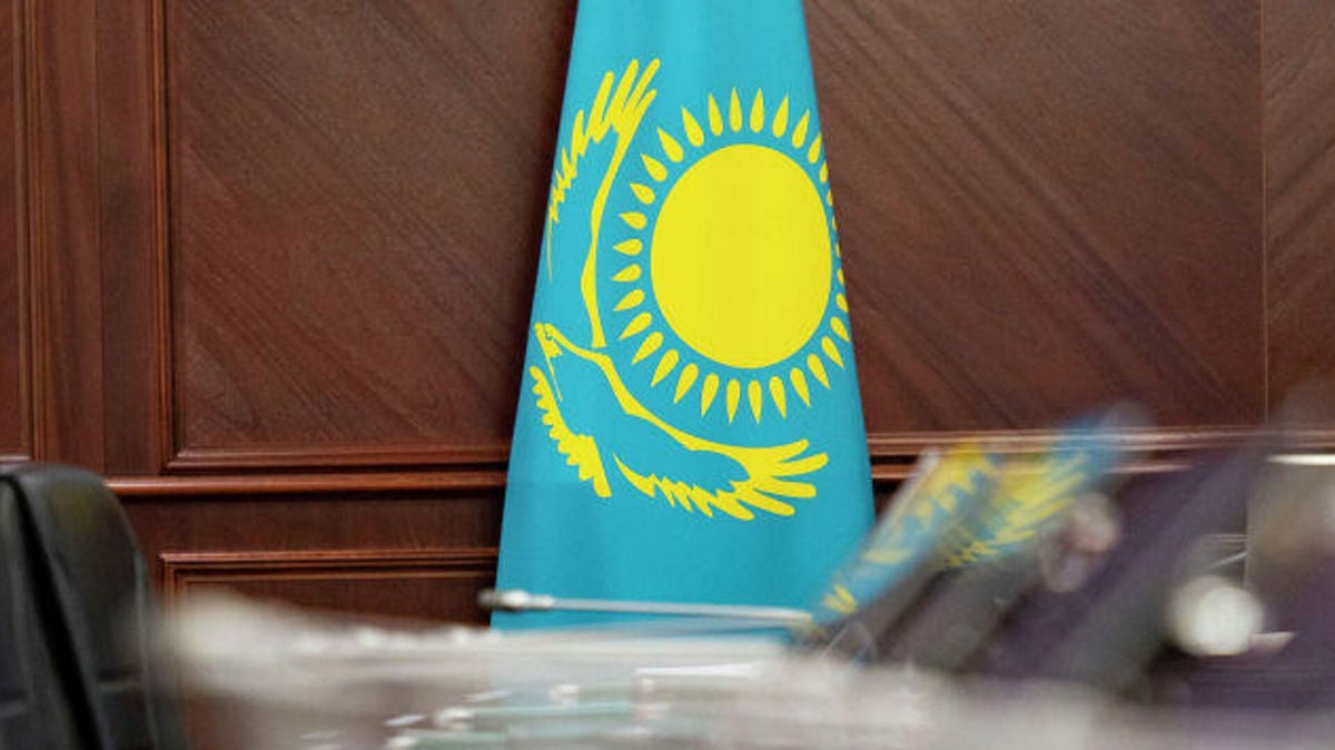 В Казахстане известный аким внес предложение, что надо сделать с советскими названиями
