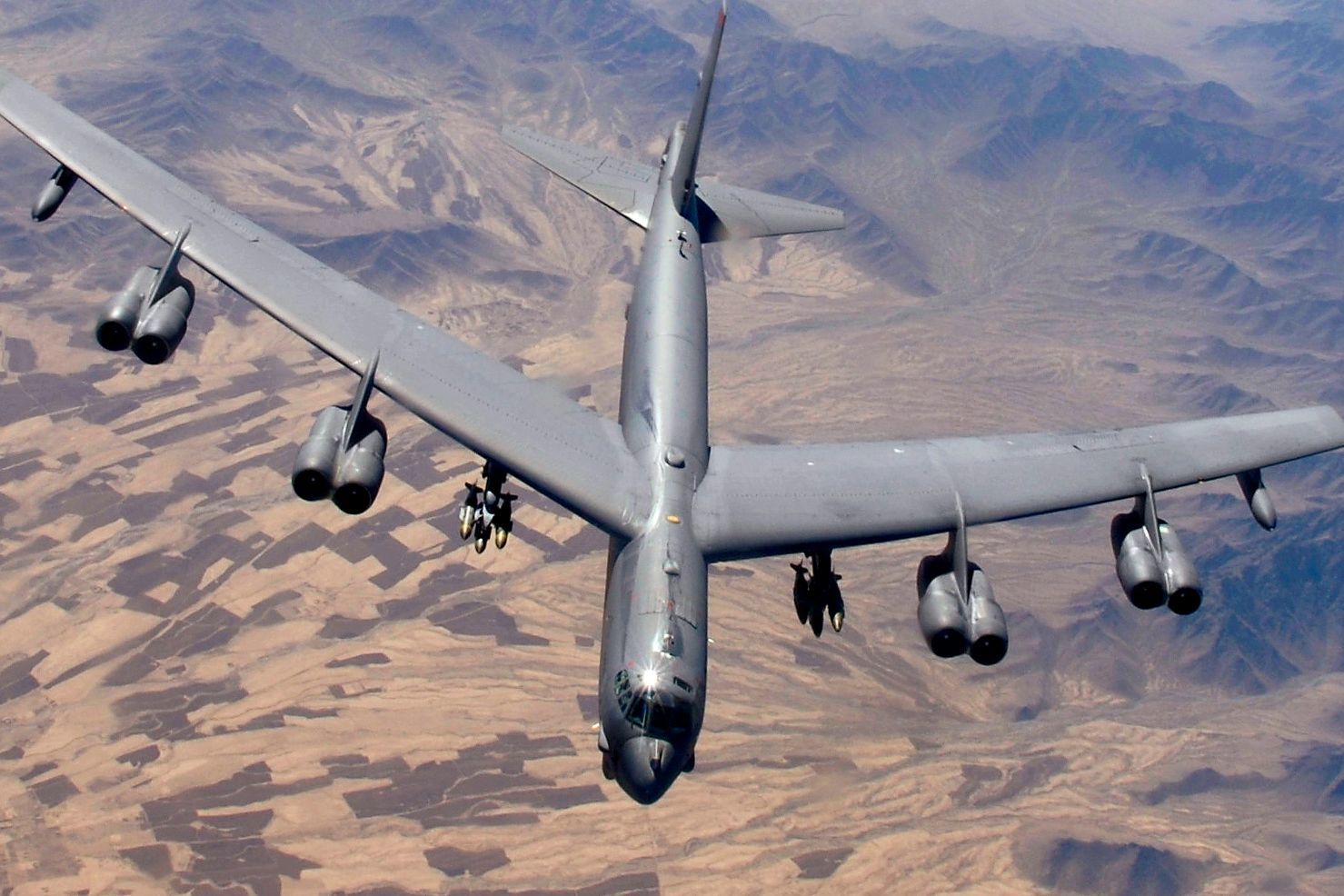 Ядерный бомбардировщик США B-52H приблизился на 200 км к Петербургу: Путину послан четкий сигнал