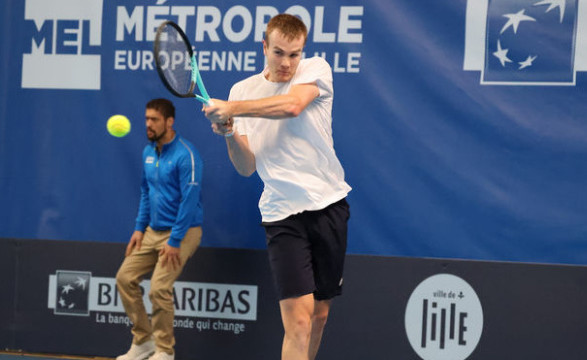 Сачко вышел в 1/8 финала турнира ATP во Франции
