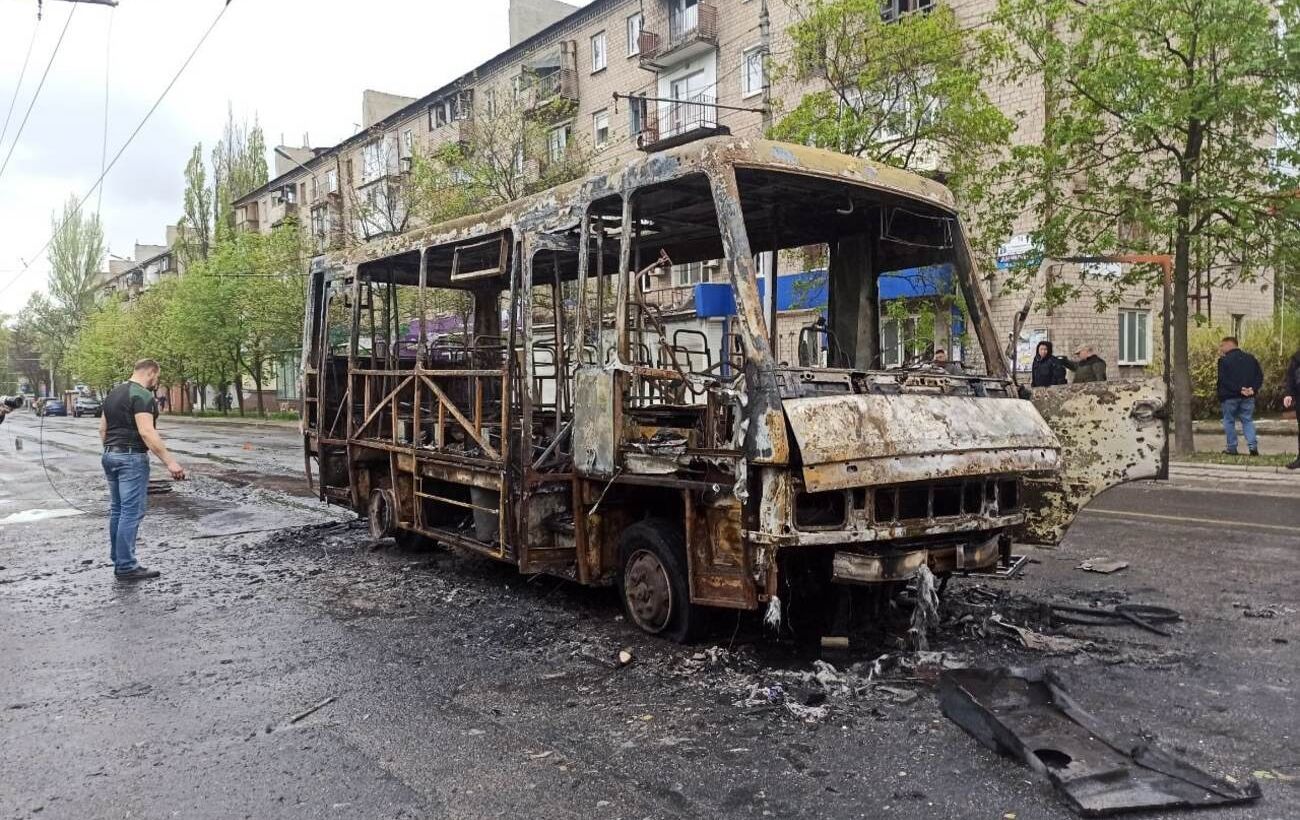 "Почему прилет в восточную часть дома?" – в чем прокол армии РФ с обстрелом Донецка