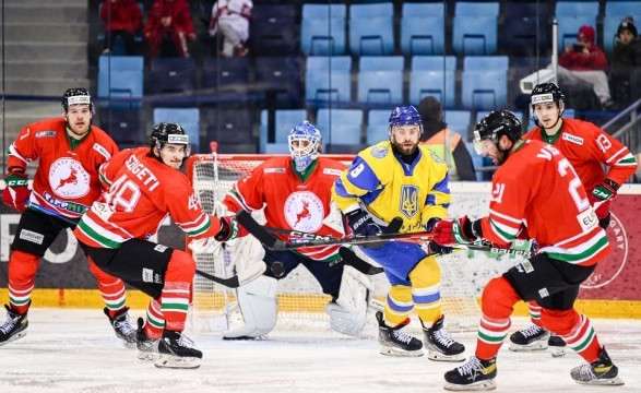 Сборная Украины по хоккею обыграла команду Венгрии
