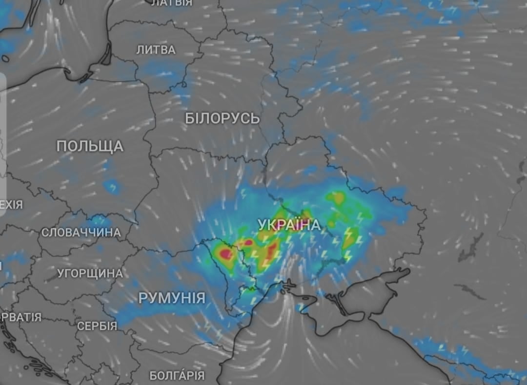 Грозовые ливни, град и шквалы на три дня охватят Украину: названы даты 