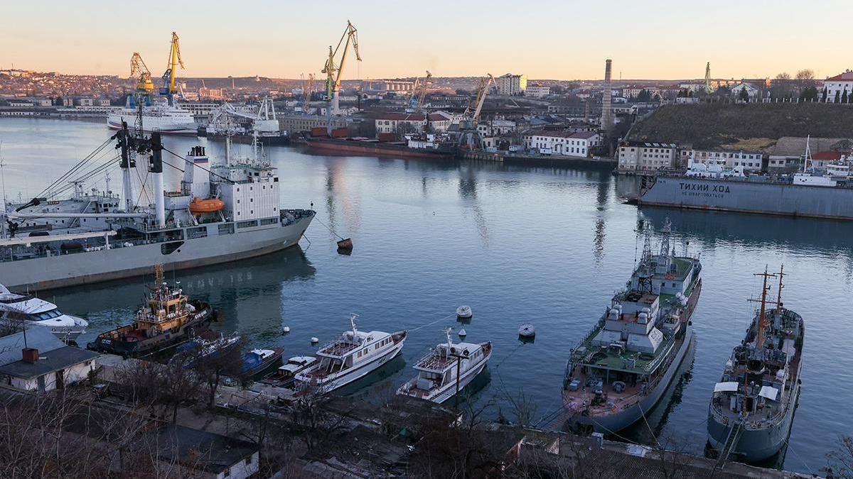 ​Повреждены не только корабли: в ГУР прокомментировали атаку на судостроительный завод в Севастополе