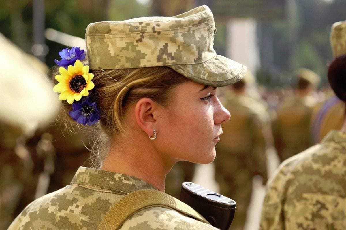 Возможен ли запрет на выезд за границу для военнообязанных женщин: в ГПСУ дали ответ