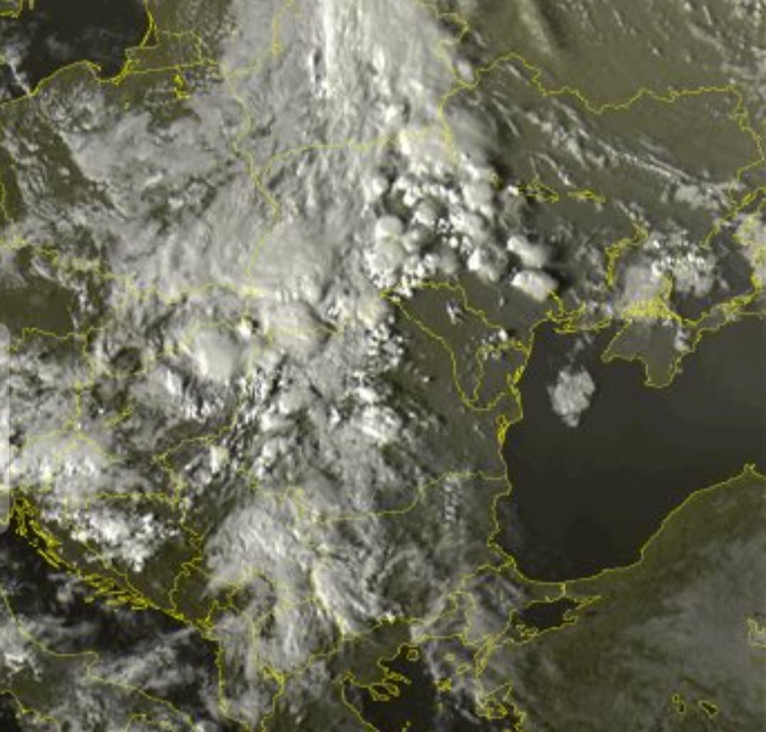 Грозовые ливни в Украине: синоптик назвал области, которые охватит непогода