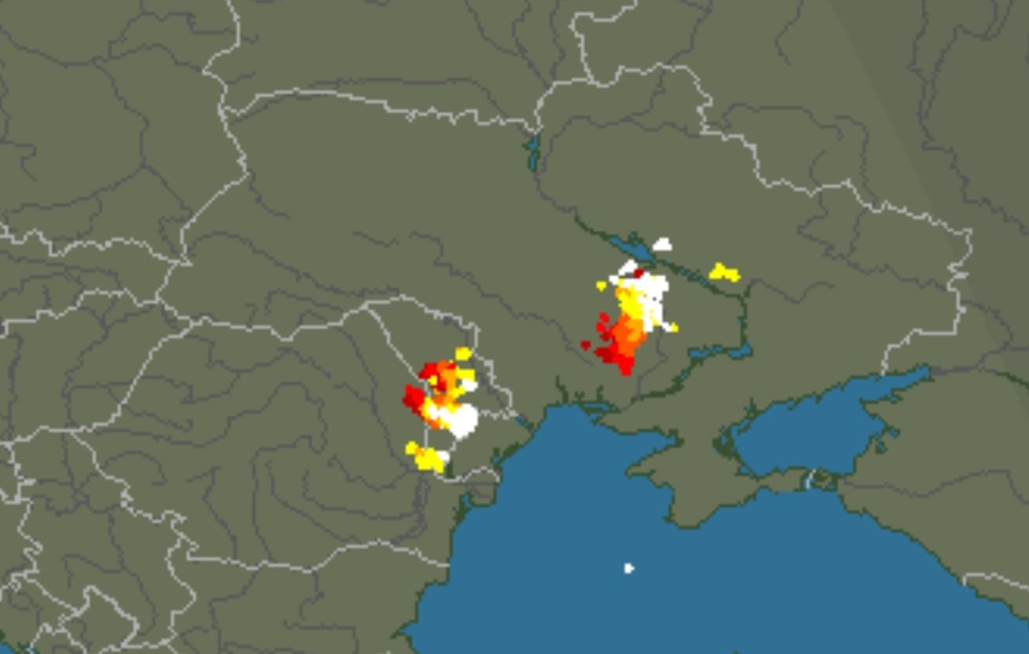 Две области Украины в ближайшие часы накроют грозовые ливни и шквалы 