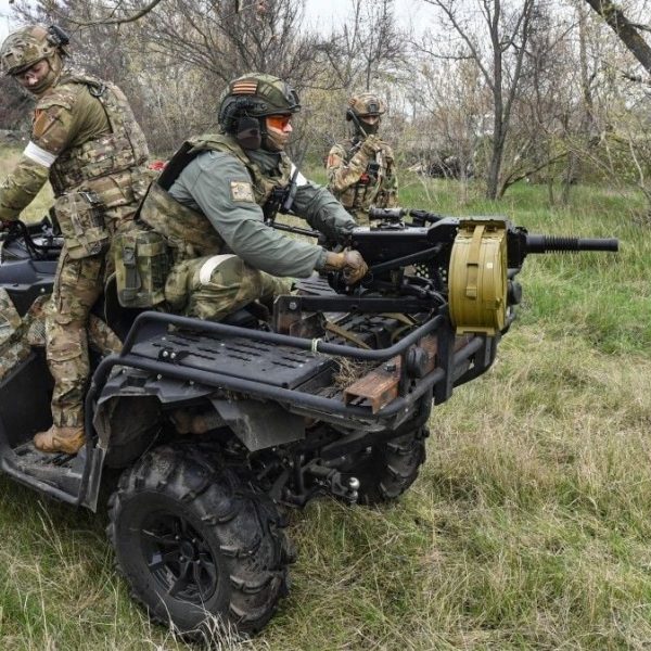 Армия РФ перебрасывает свои войска к Часову Яру не на бронетехнике: в ВСУ рассказали, чем заменили артиллерию