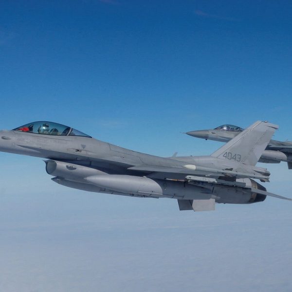 Бельгия озвучила примерные сроки поставки первого F-16 Украине