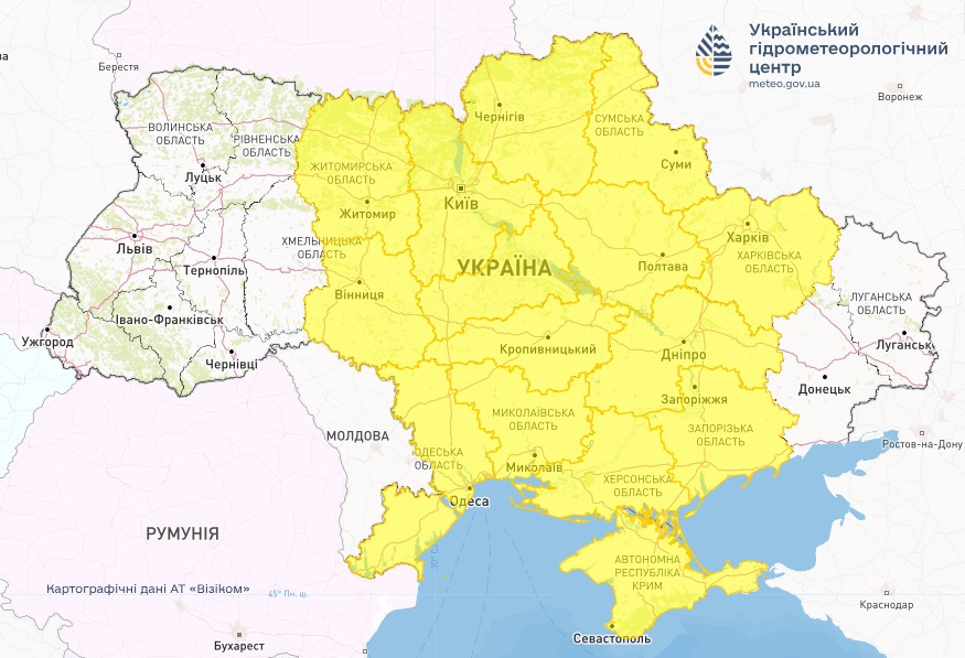 Украину на выходных накроет летнее тепло, кроме одного региона: где холод не хочет отступать 