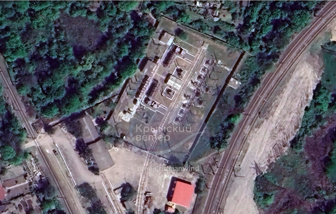 Во временно оккупированном Бердянске и возле Инкермана в Крыму прогремели мощные взрывы: что известно